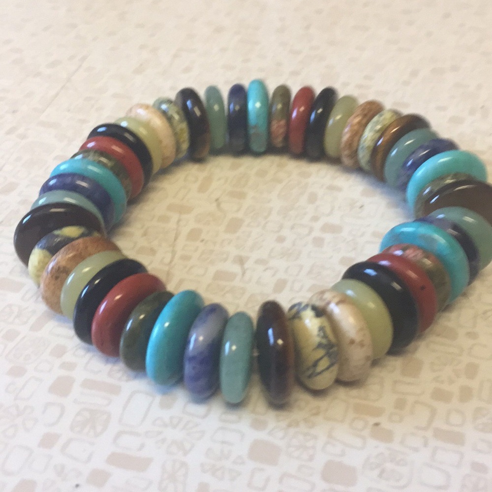 BRACELET